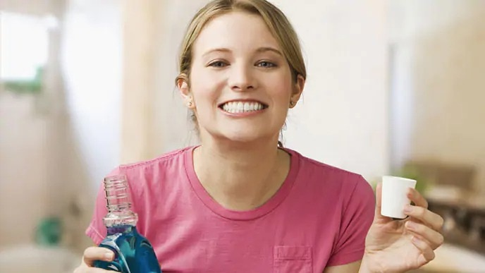 Should you use fluoride mouth rinse?